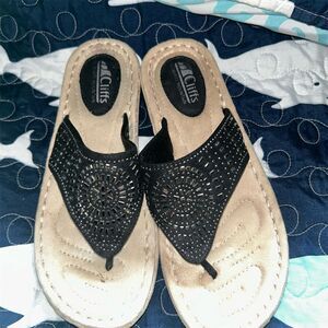 Cliffs by White Mountain Cienna Women's Black Bling Thong Sandals Size 8 1/2